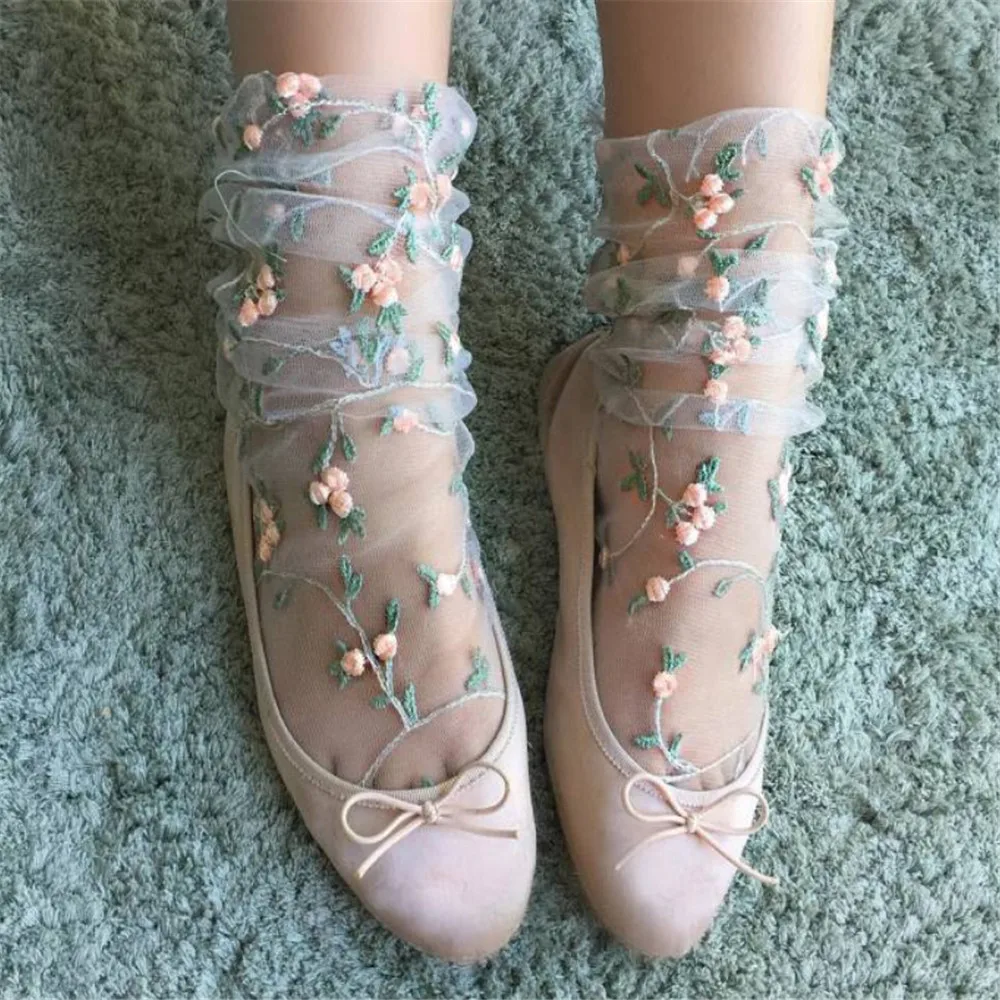 

Women Elegant Floral Embroidery Mesh Short Socks Fashion Lady Casual Thin Transparent Ankle Length Socks