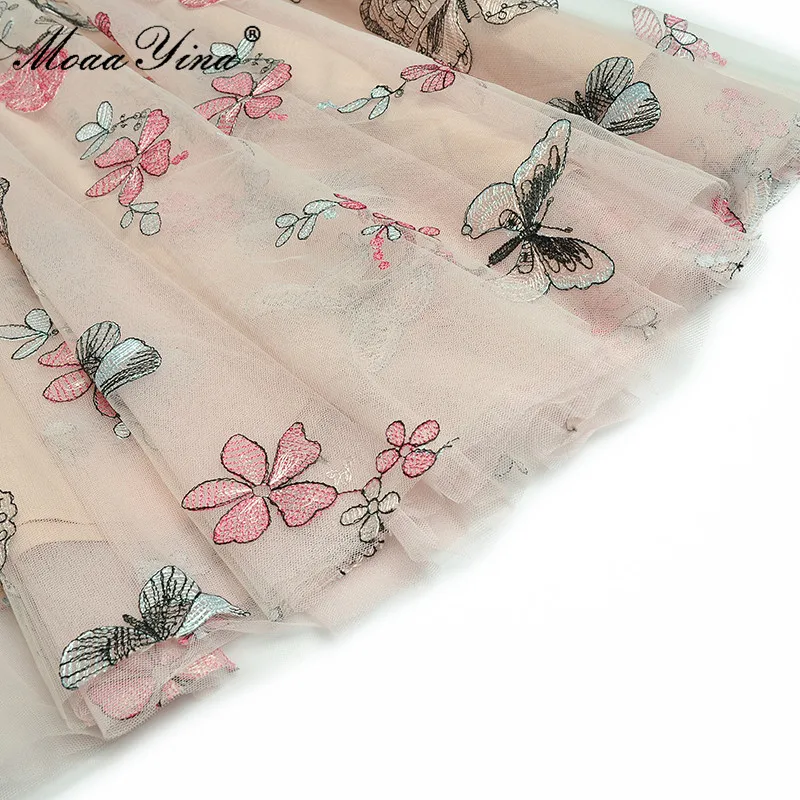 Костюм женский осенний из жакета и юбки с длинным рукавом вышивкой - купить по