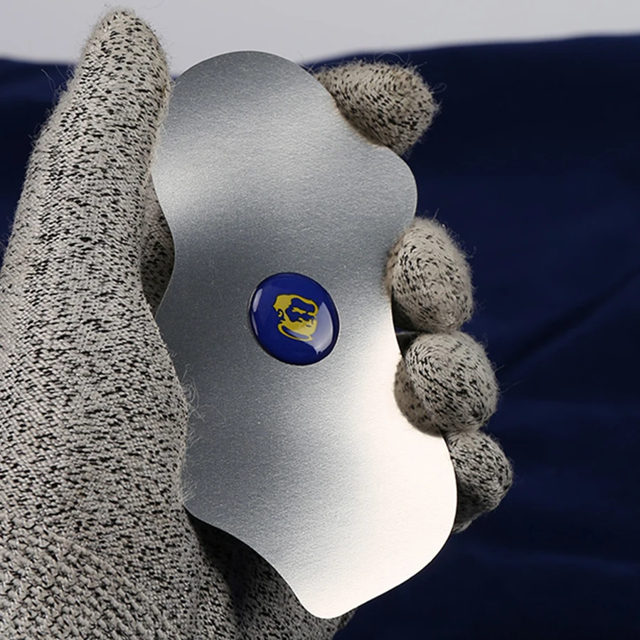 

Специальный инструмент для разборки батареи