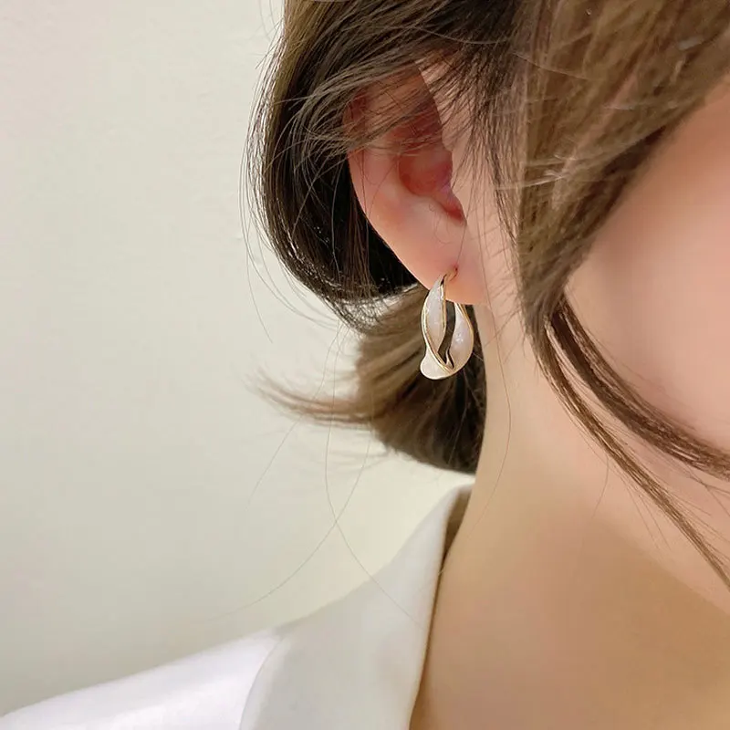 

Женские серьги-подвески из серебра 925 пробы