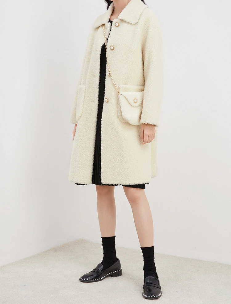 

Coats & Jackets