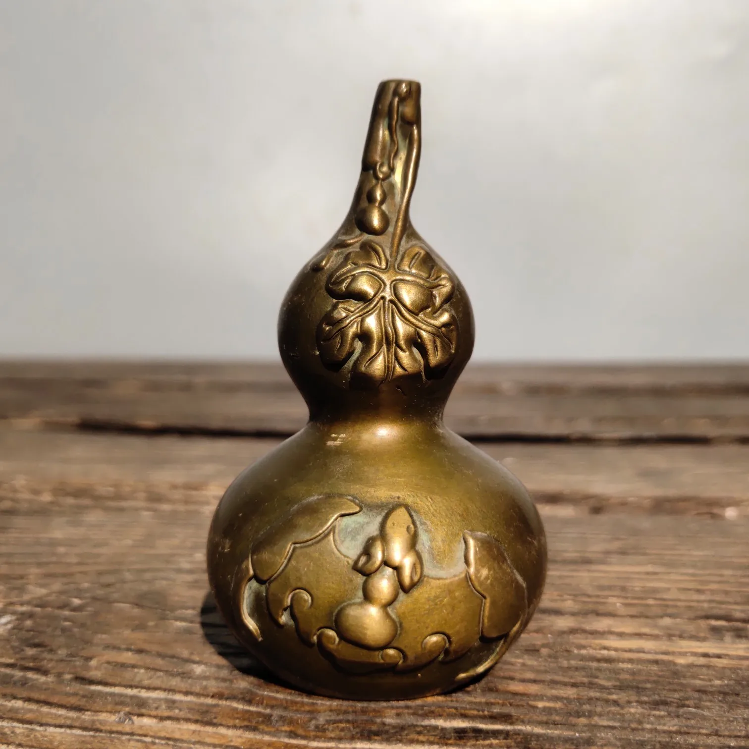 

3"Chinese Folk Collection Old Bronze Gossip gourd Fu Lu Shuangquan Office Ornaments Town House Exorcism Ward off evil spirits