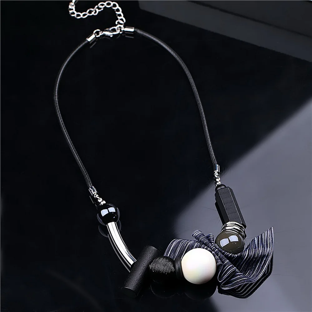 Ожерелье женское из акриловой смолы массивное с бусинами | Украшения и