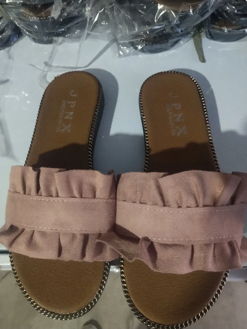 

2021 Spring and summer new women's shoes slippers lotus leaf leisure beach women sandals flat flip flops