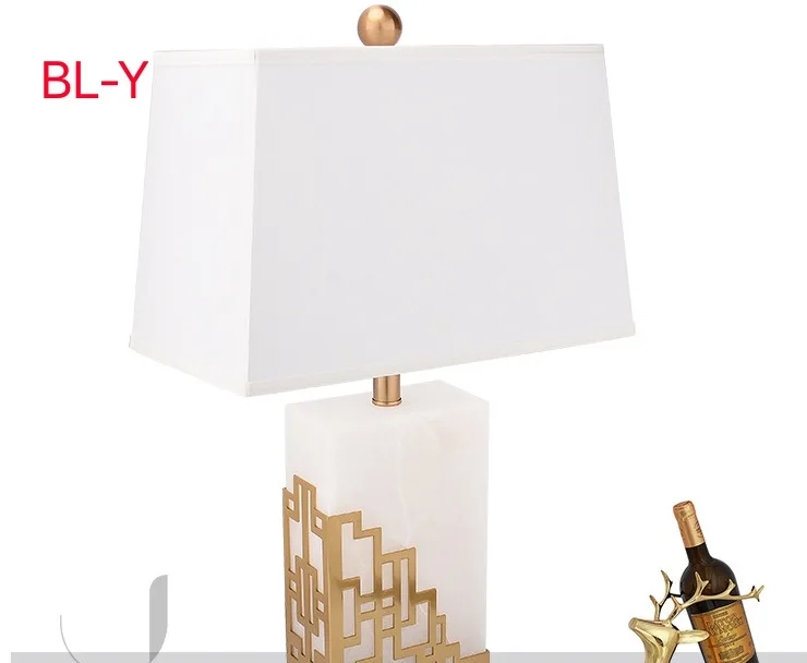 Роскошная настольная мраморная лампа в стиле пост-модерн дизайнерская модель