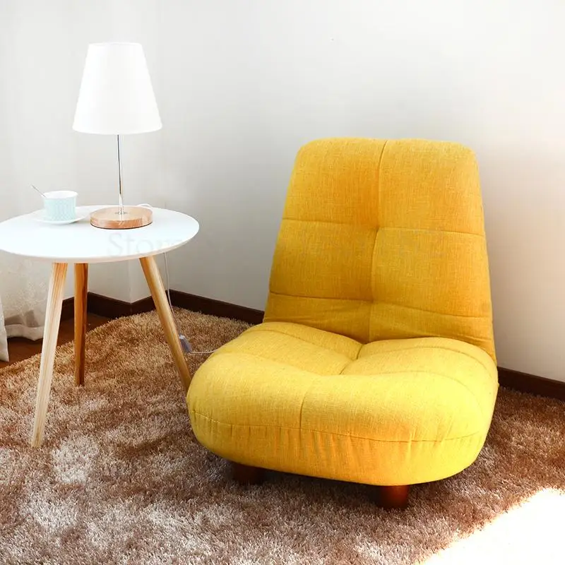 Говорящий маленький круглый стол компьютерный в скандинавском стиле для