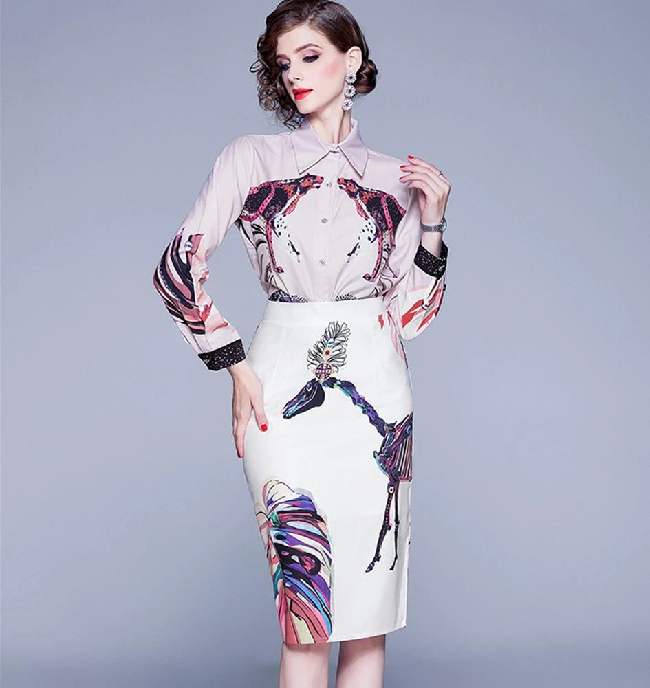 Женский модельный костюм с цветочной вышивкой белая блузка и плиссированная