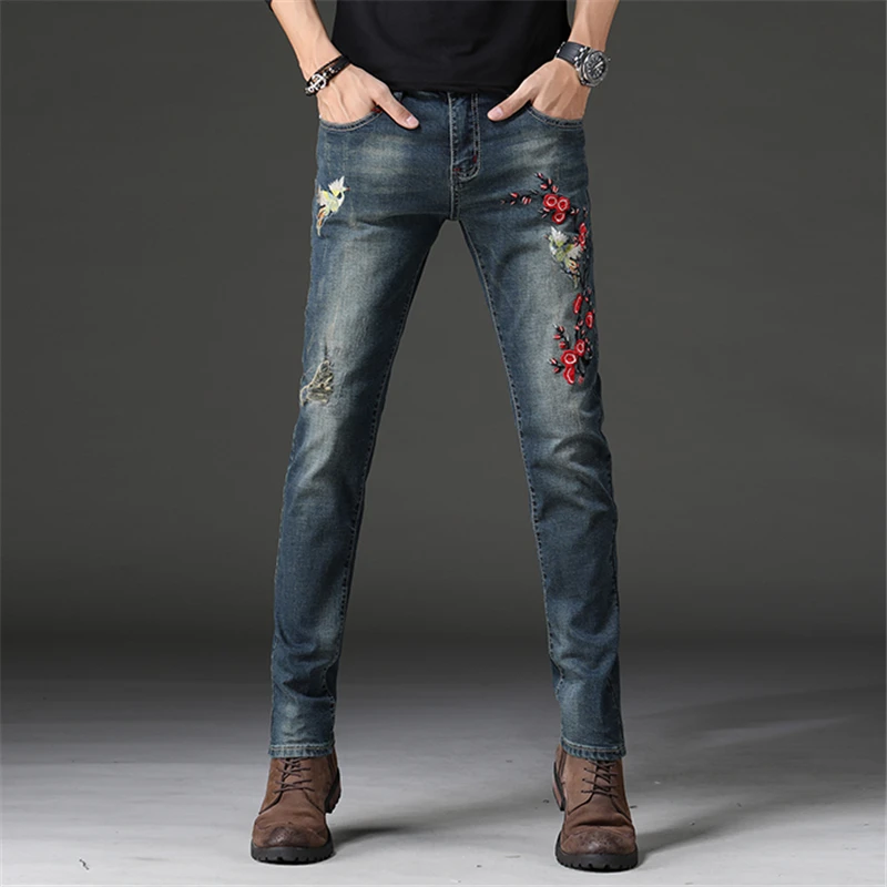 Мужские джинсы с цветочной вышивкой серые белые синие фантастические узоры