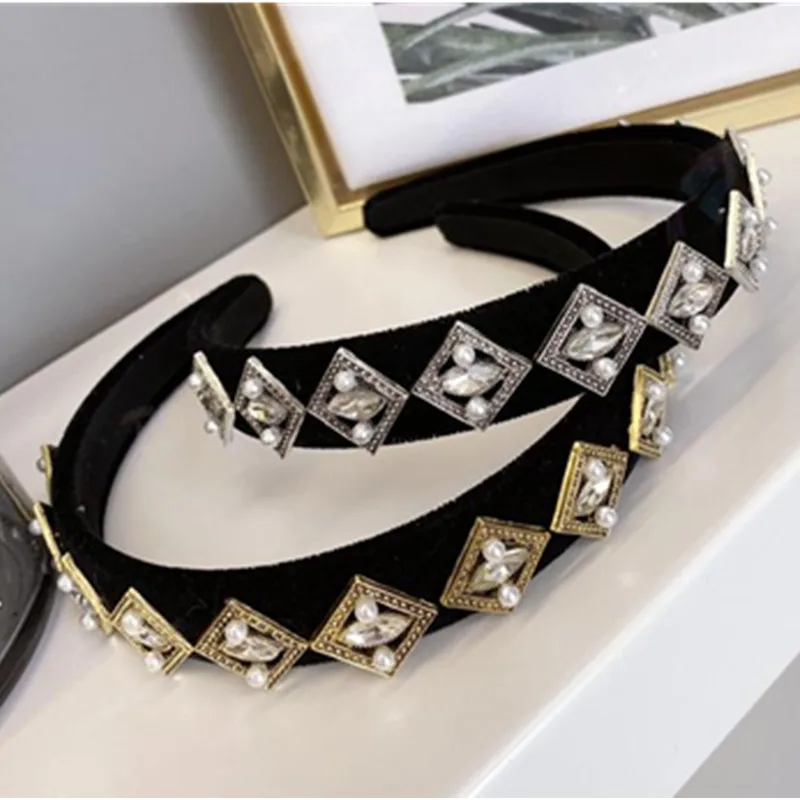 

New Headwear Crystals Hairband Solid Adults Party Headdress Plain Headband Pearls Women Luxury Velvet Head Band Hair Ornament