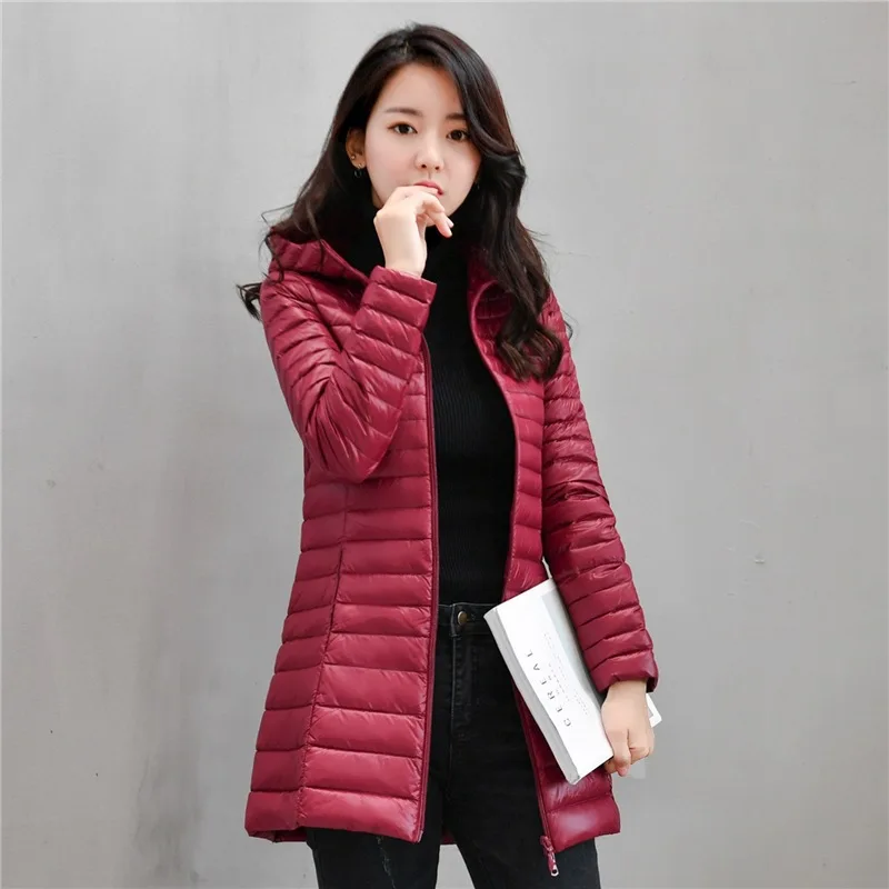 Женское пуховое пальто с капюшоном легкая парка на утином пуху базовая верхняя