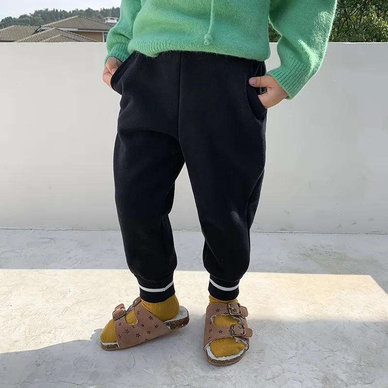 Зимние трикотажные спортивные штаны для мальчиков теплые девочек утепленные