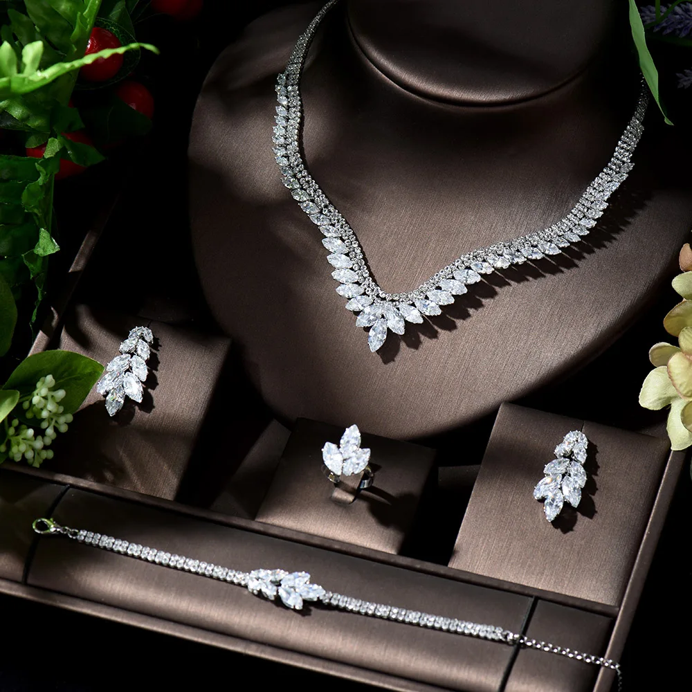 Набор свадебных ювелирных изделий HIBRIDE набор из 4 предметов: серьги и ожерелье