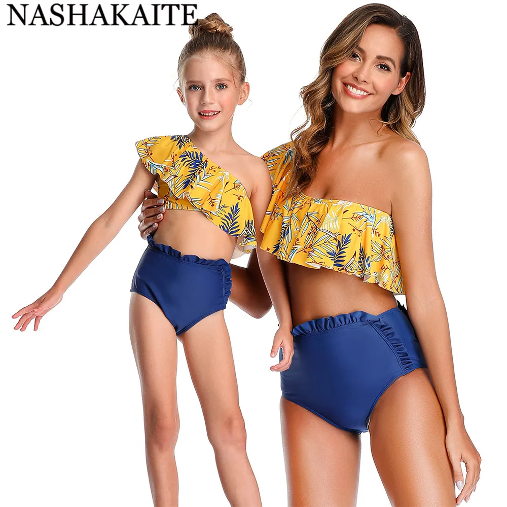Купальники NASHAKAITE с оборками и принтом листьев открытые плечи для мамы дочки