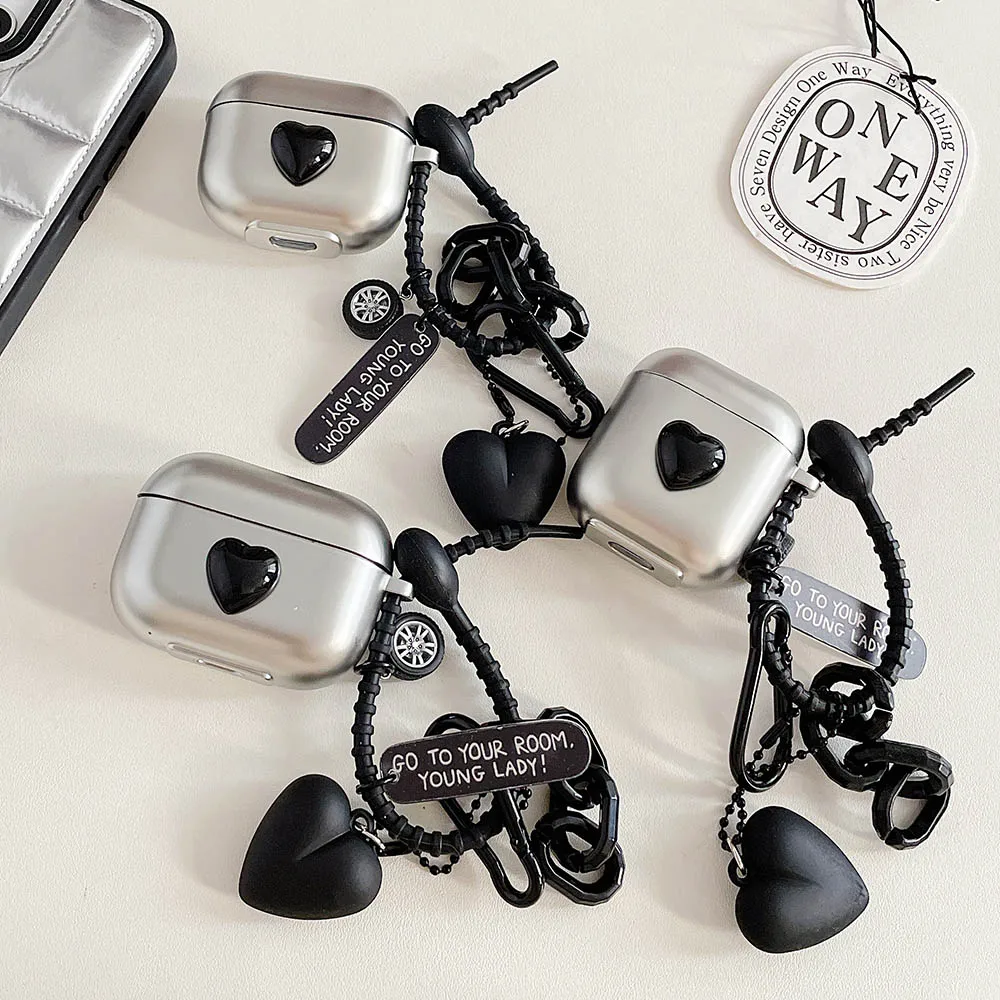 

Luxury Silver Punk Earphone Cases For Apple AirPods 2 Pro 3 Case Cute Black Heart Pendant Keychain funda Cover for Air Pods 3