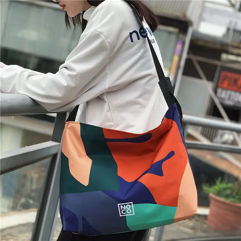 

High Quality Unisex Large Capacity Satchel Bag 2021 New Men Women Messenger Bag One Shoulder Handbag Graffiti Bag for Students