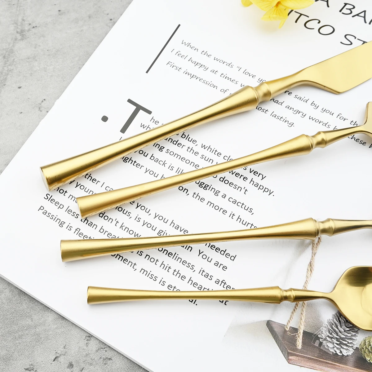 Роскошная матовая Золотая посуда набор столовых приборов из нержавеющей стали 304