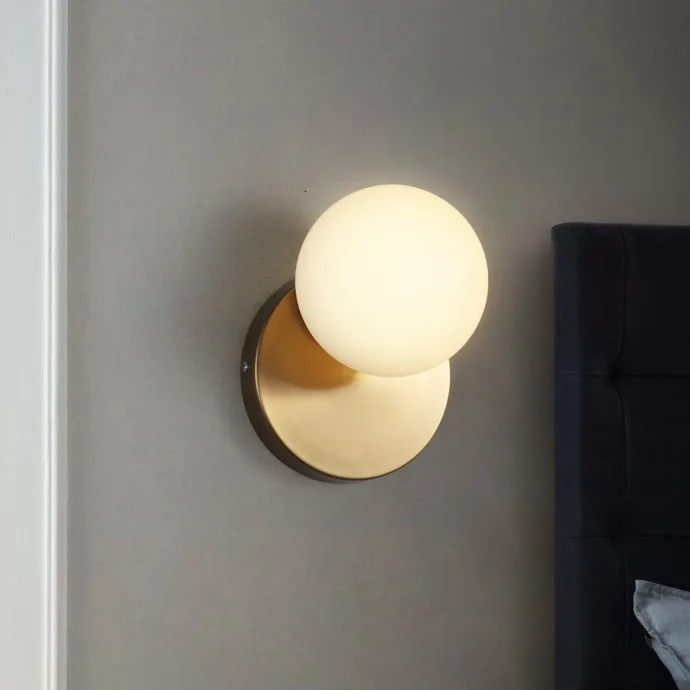 Настенная лампа в стиле постмодерн светодиодный светильник минимализма со