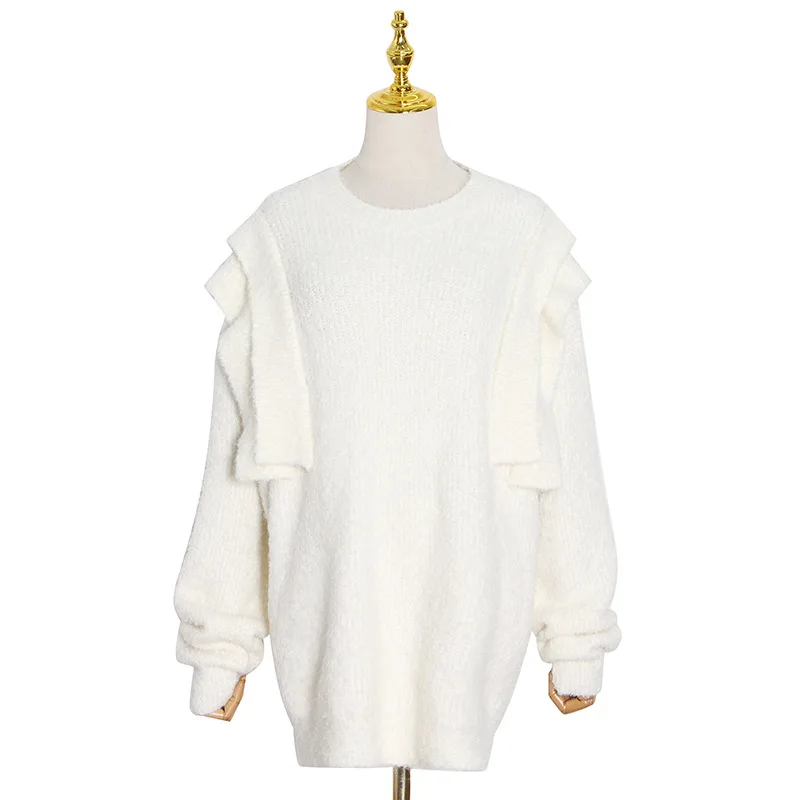 

Winter of 2021, the new fashion leisure round collar stitching falbala long-sleeved loose pure color joker knitting a sweater