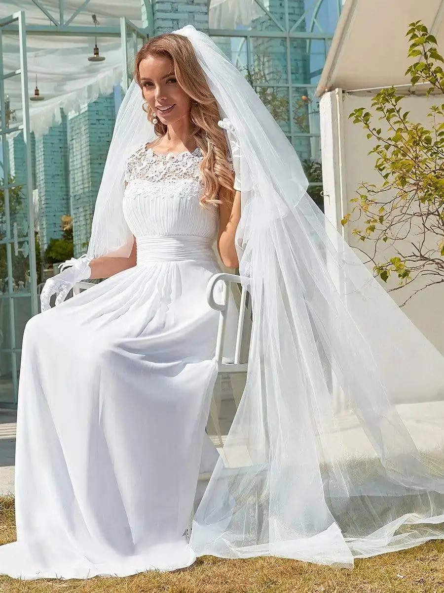 

Plain Pleated Chiffon Wholesale Wedding Dress with Lace Decorations