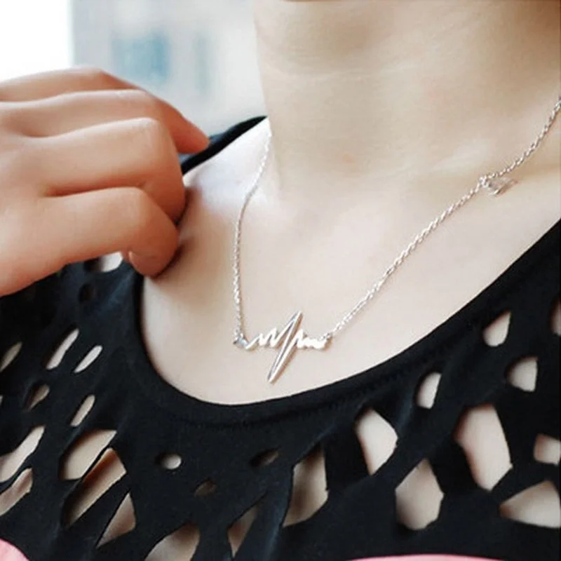 

Necklace Pendant Jewelry ECG Korean Temperament Love Heart Shaped Titanium Steel 18K Rose Gold Jewelry
