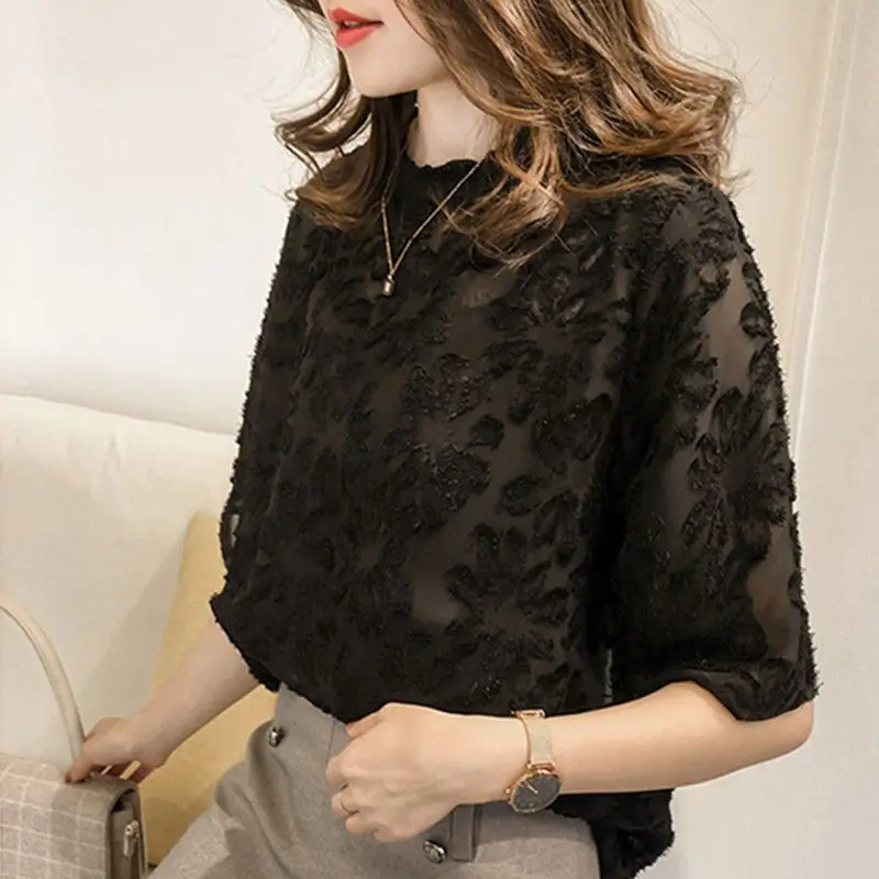 

Elegant Floral Lace Blouse Shirt Women Round Neck Short Sleeve White Blouse Spring Summer Hollow Out Tops Blouse Blusas Femme YJ