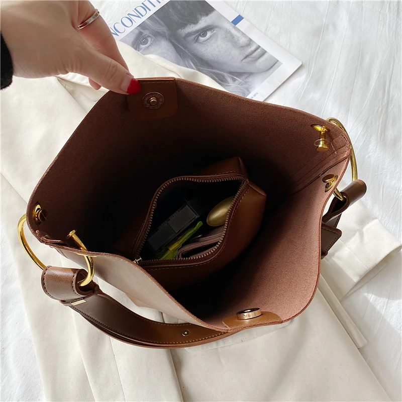 

Trendy Design Wide Strap Solid Bucket Shoulder Bags For Women Large Capacity Crossbody Bags For iPad High Quality Composite Bags