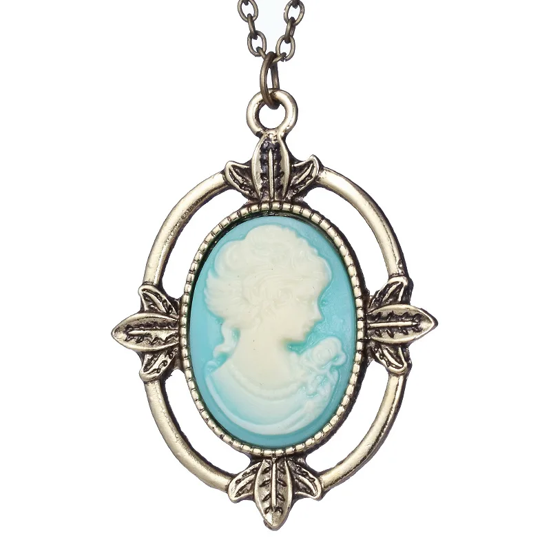 

The Vampire Diaries Necklace Vintage Katherine Beauty Head Pendant Fashion Retro Jewelry for Men and Women