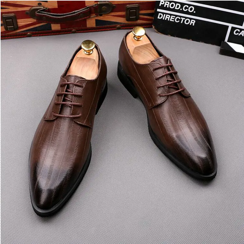 Gentleman Pointed toe brogue Moccasins Oxford shoes fashion men's patent leather wedding Business dress shoes