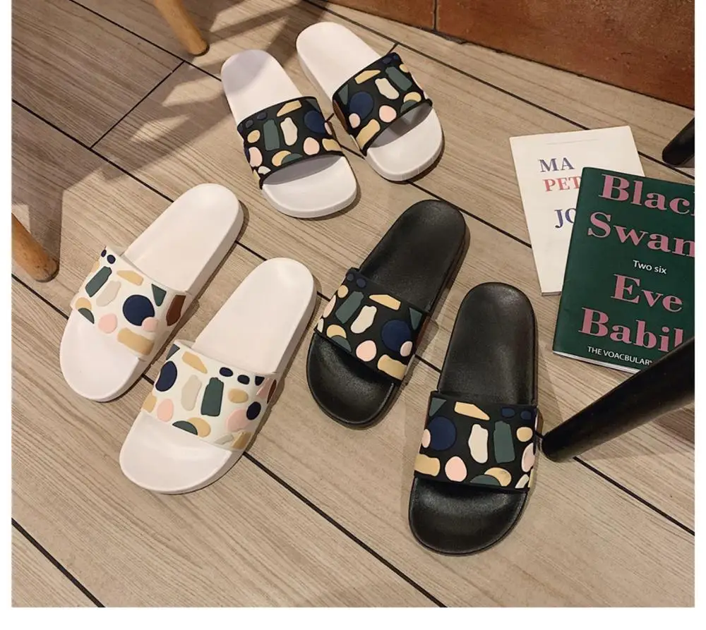 Шлепанцы унисекс разноцветные с каменным узором для ванной 2020 | Обувь