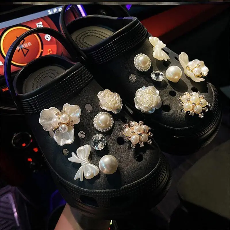 

Fashion All-match Croc Charms Designer High Quality Pearl Flower Rhinestone Clog Shoes Buckle Elegant Bundle Shoe Decorations