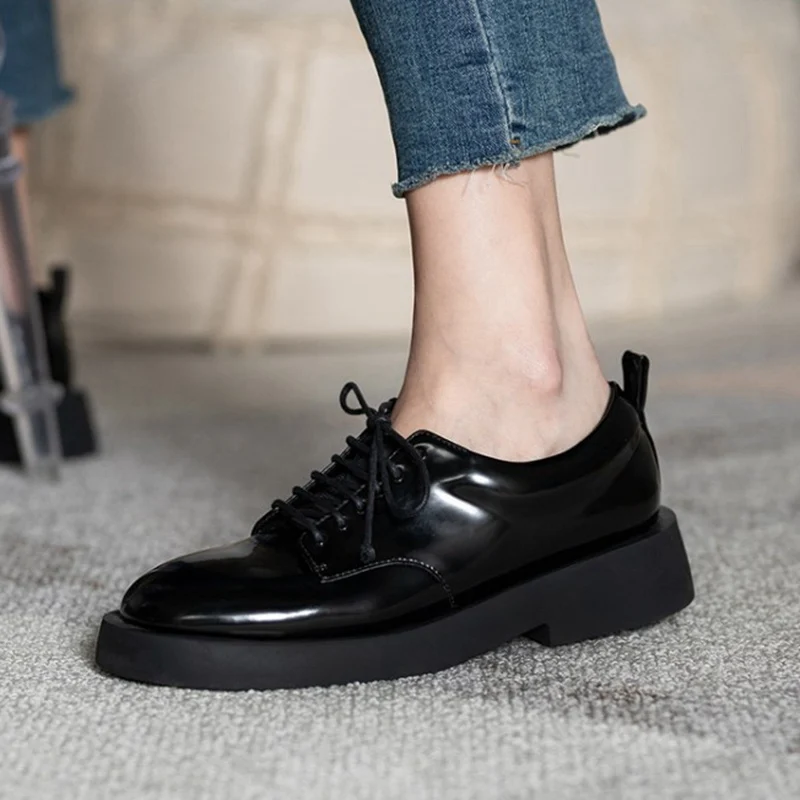 

RIZABINA New Flat Shoes Women Real Leather Lace Up Women Fashion Shoes Round Toe Daily Women Footwear Size 34-40