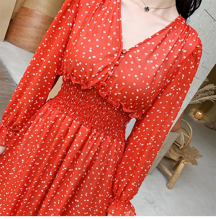 Женское шифоновое платье-трапеция с V-образным вырезом и эластичным поясом |