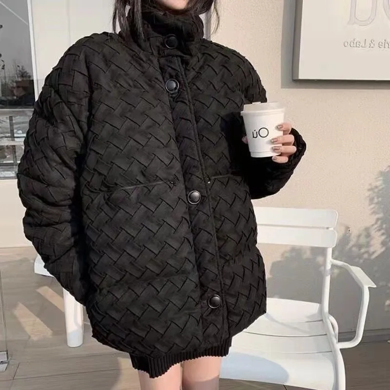 

Высококачественный тканый черный пуховик для женщин, новинка зимы 2021, индивидуальная свободная темпераментная универсальная теплая куртк...