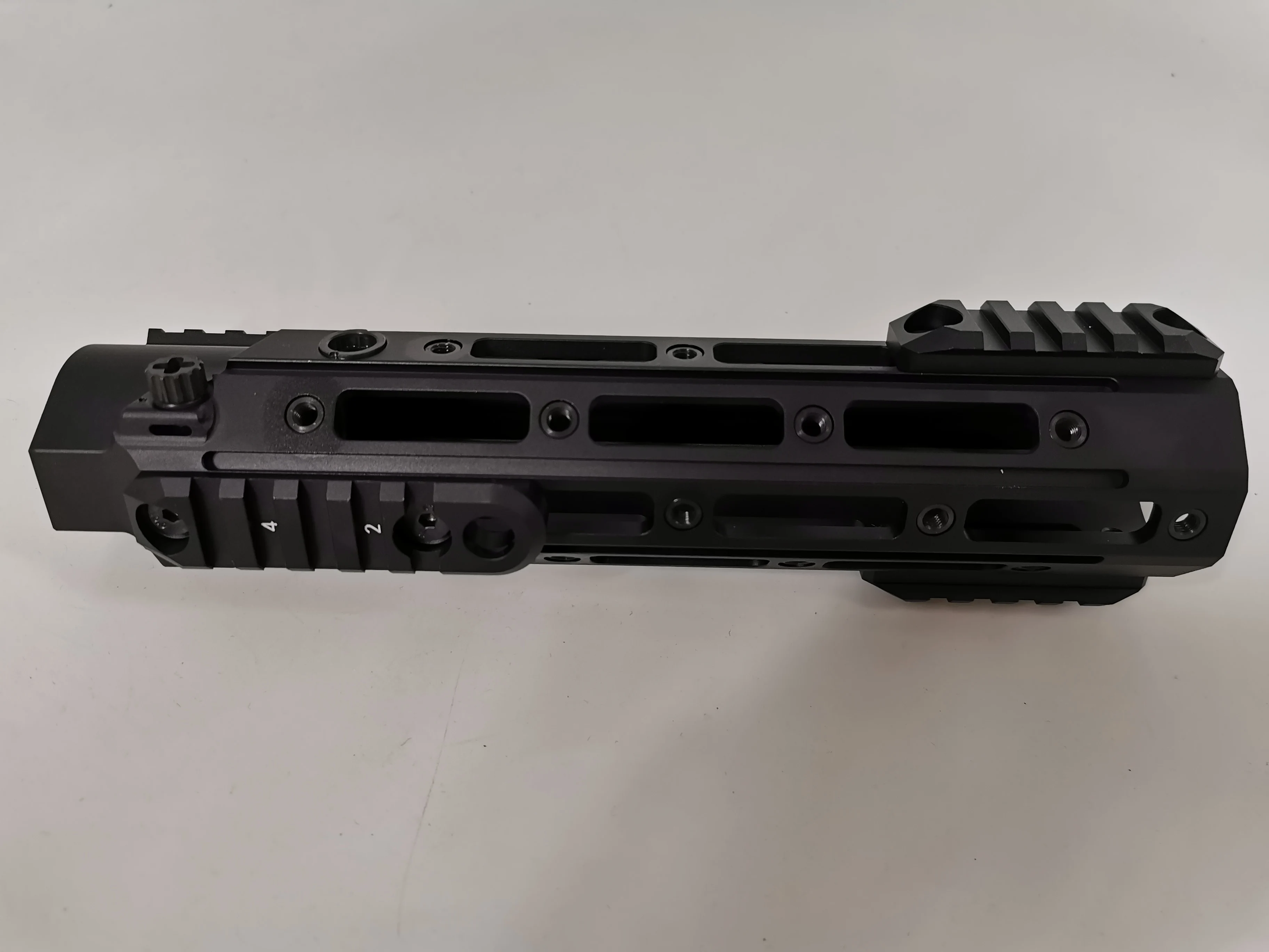 Uniontac 9," Remington Defense handguard для HK 416