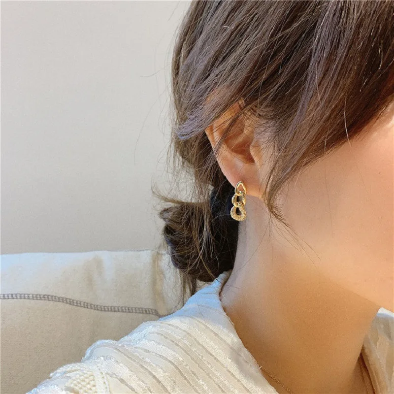 

2020 New Fashion Trend Women's Earrings Delicate Simple Geometry Metal Chain Earrings For Women Party Jewelry Gifts Wholesale