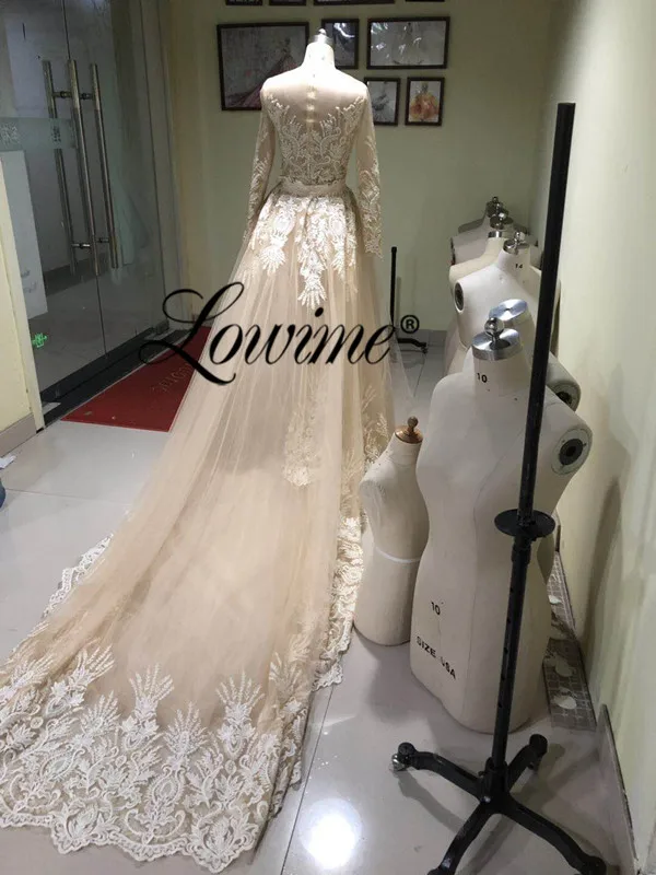 Arabic Middle East Muslim Wedding Dresses Lace Bridal Gowns With Long Train Discount Wedding Gown Bride Dress Custom Made - Цвет: Шампанское
