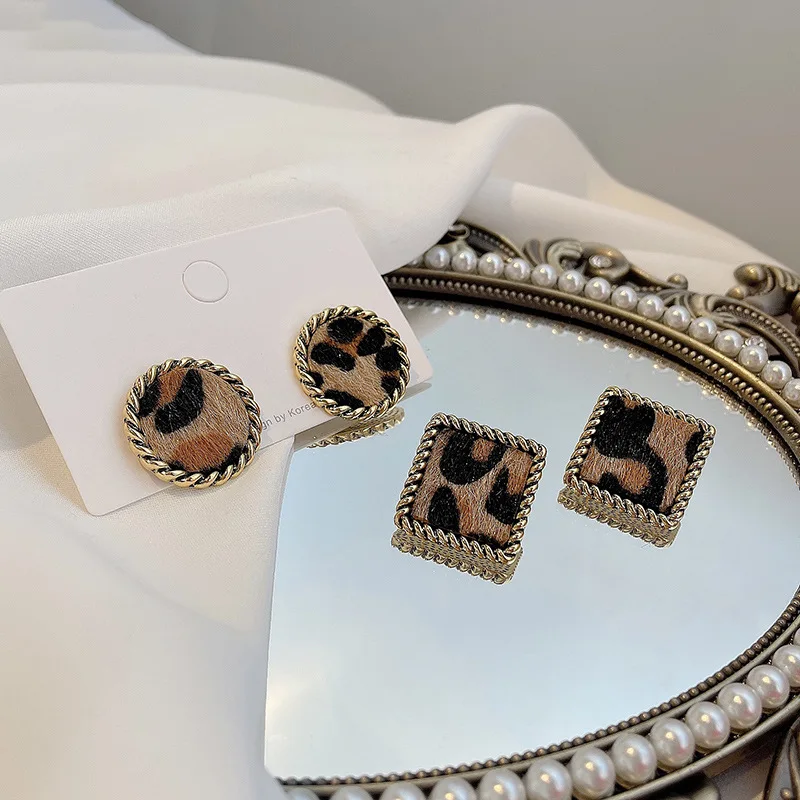 

Женские серьги с леопардовым принтом, простые геометрические серьги в ретро-стиле для осени и зимы, 2021