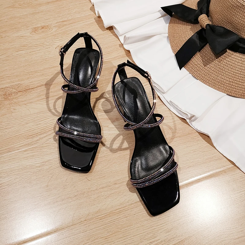 Для женщин отличная искусственная кожа со стразами сандалии на квадратном