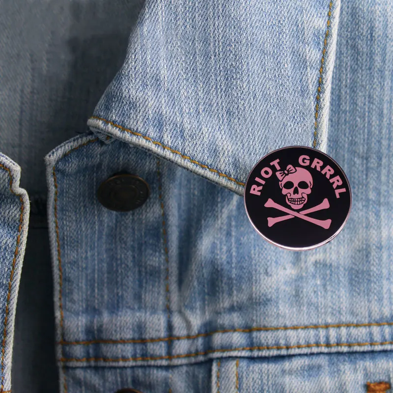 Брошь с эмалью в виде черепа готическом стиле | Украшения и аксессуары