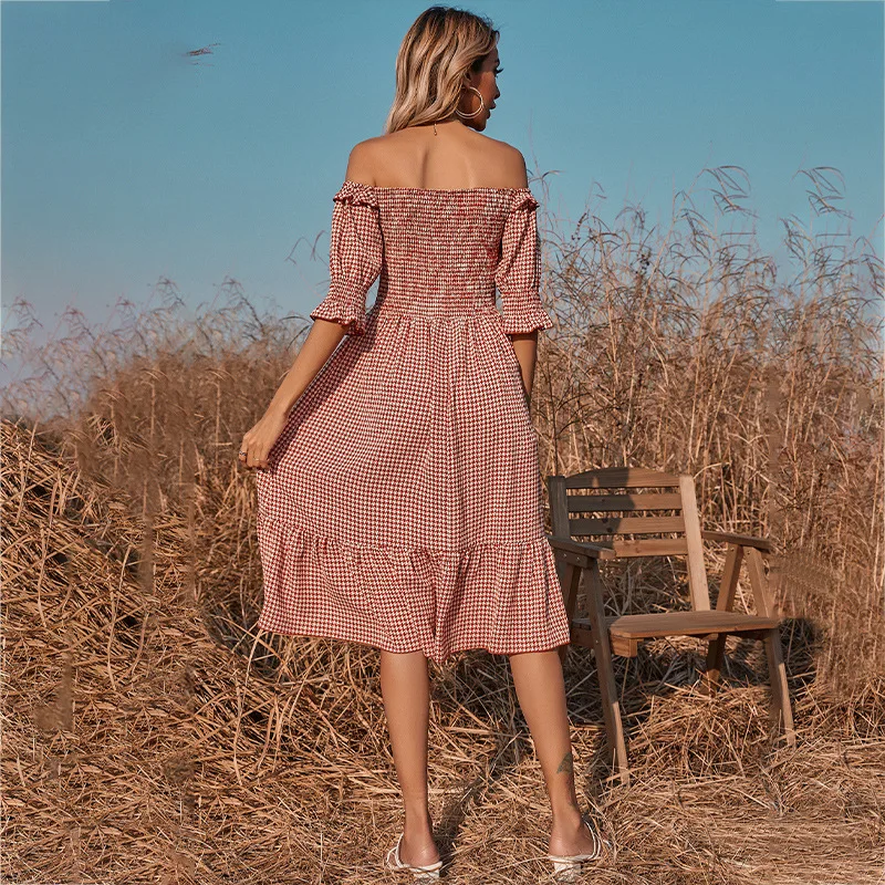 

Женская одежда в европейском и американском стиле, оптовая продажа на Amazon, юбка средней длины с одной линией воротника и рукавами в красную ...