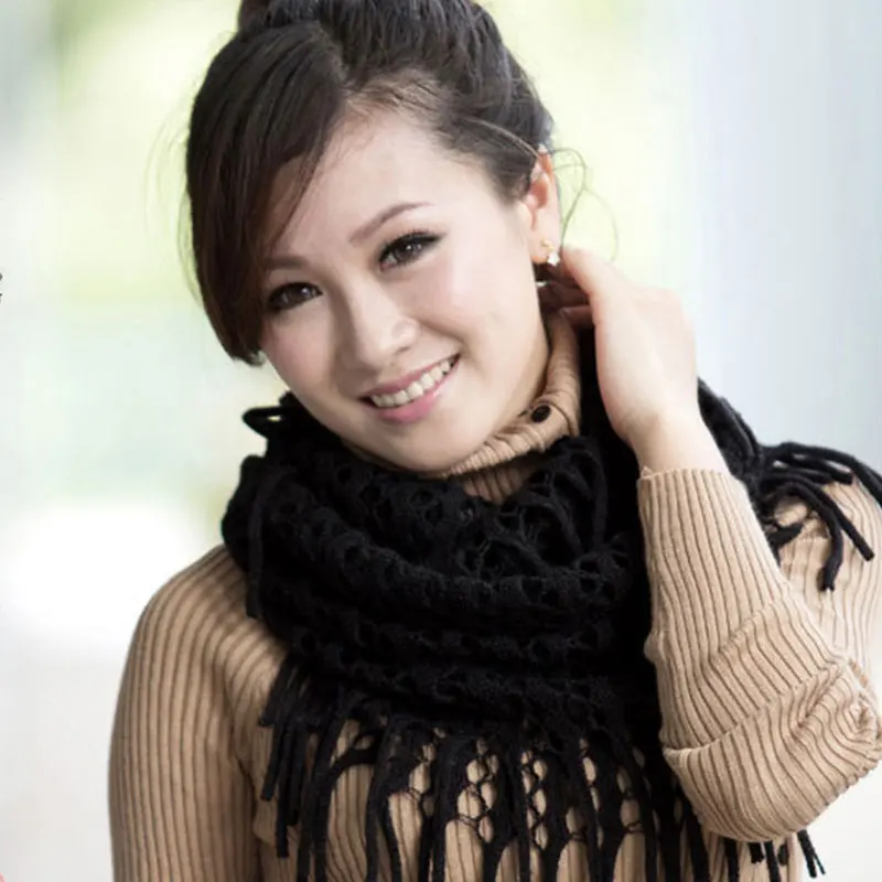 Женский шарф-хомут теплый вязаный с бахромой и круглым вырезом 10 цветов зима 2019 |