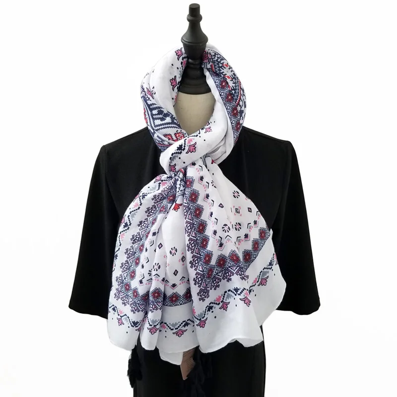 Женский большой хиджаб шарф зимний теплый на шею мягкая длинная шаль палантин