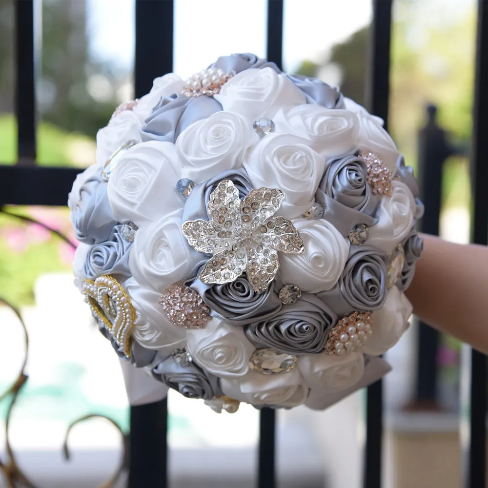 

Luxury Wedding Bouquet with Ribbon Blue Red Grey White Crystal Rhinestones Bridesmaid Bridal Party Flowers Marriage Accessories