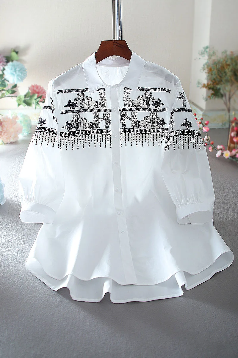 

SuperAen 2021 European Embroidery Flower Spring Summer Turn-down Collar Retro Loose Big Size Long Cotton Shirt Blouse