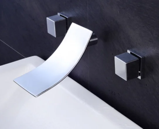 Смеситель для ванной комнаты из хромированной латуни настенный квадратный