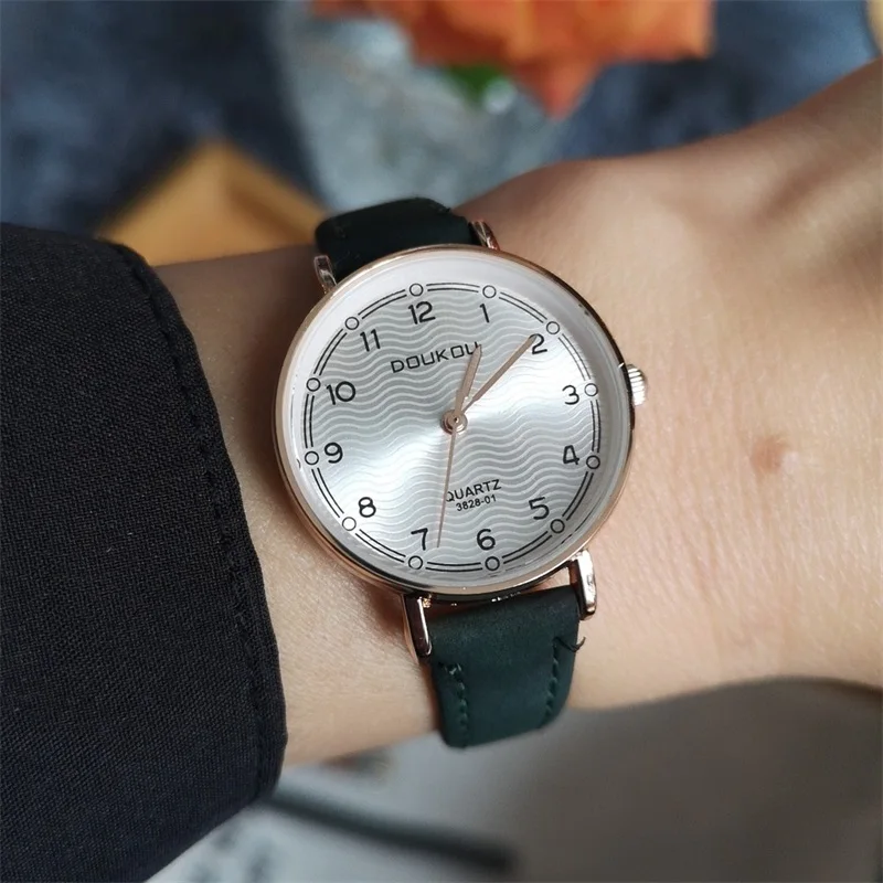 

Simple Number Women Fashion Watches Wave Dial Design Casual Ladies Leather Wristwatches Black Woman Quartz Clock Gifts