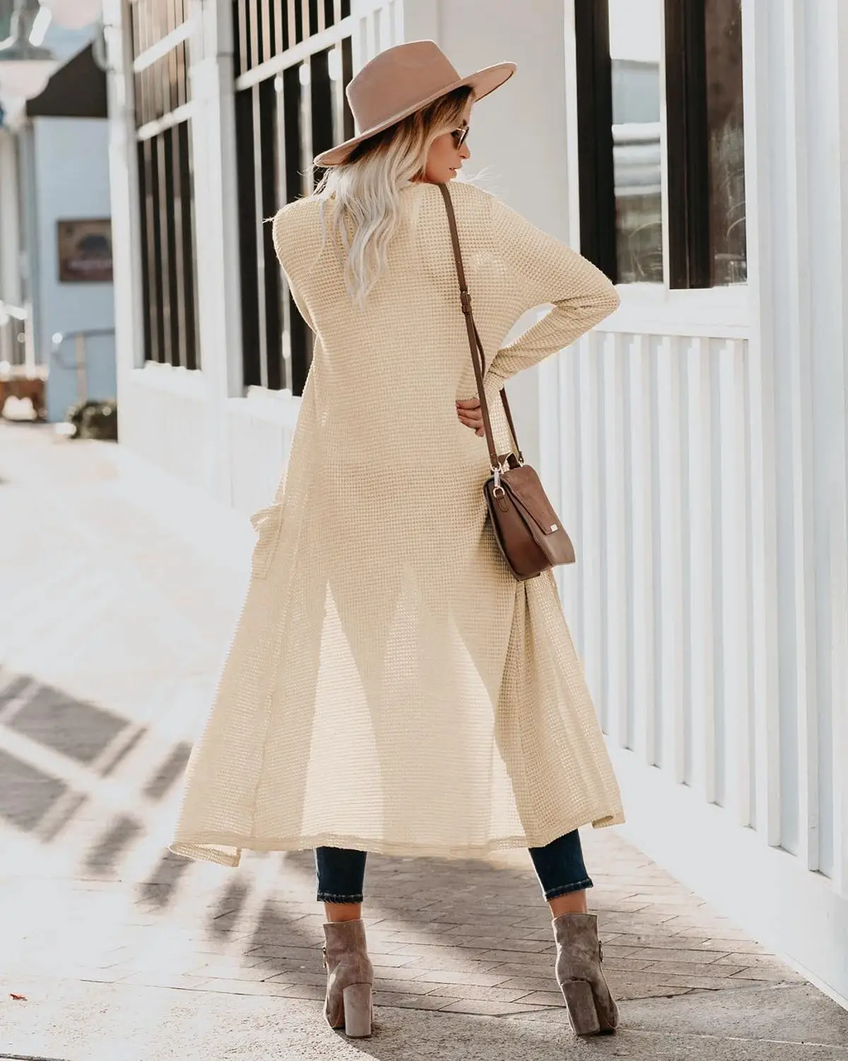 Свитер женский трикотажный однотонный с длинным рукавом открытая строчка зима