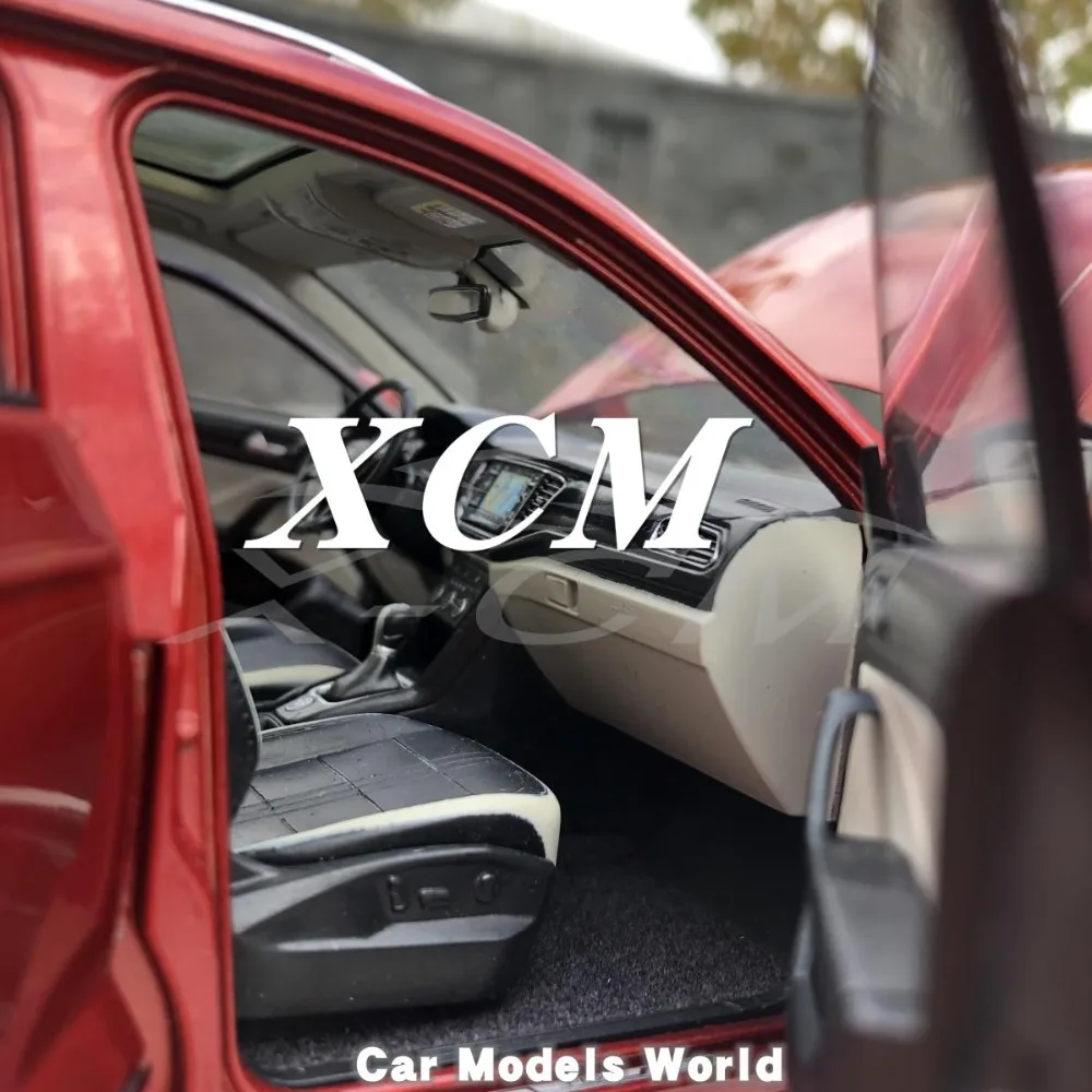 Литая под давлением модель автомобиля для T-ROC(красный) 1:18+ маленький подарок