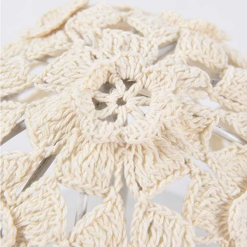 Модный женский берет Fibonacci ручной работы вязаный крючком с ажурными цветами |