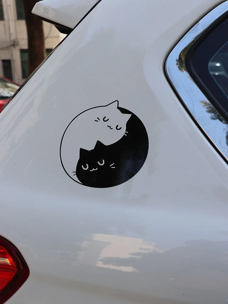 

ZTTZDY 14.5x15.6CM Circular shape Car Sticker Yin-yang cat Vinyl Decal Black/Silver ZJ4-0029